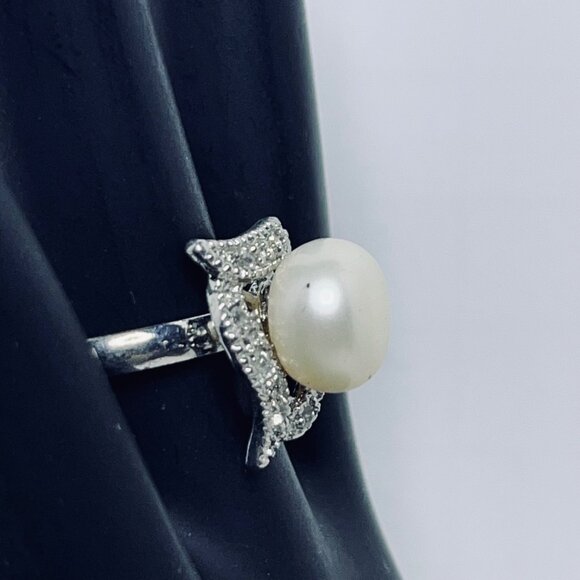 Silver Tone Adjustable Ring With Faux Pearl & Rhinestone Accent (R439) - Picture 4 of 8